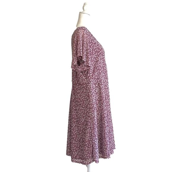 EVRI Dress Woman Lavender White Floral Short Sleeve Knee Length Chiffon Plus 1X - Picture 4 of 11